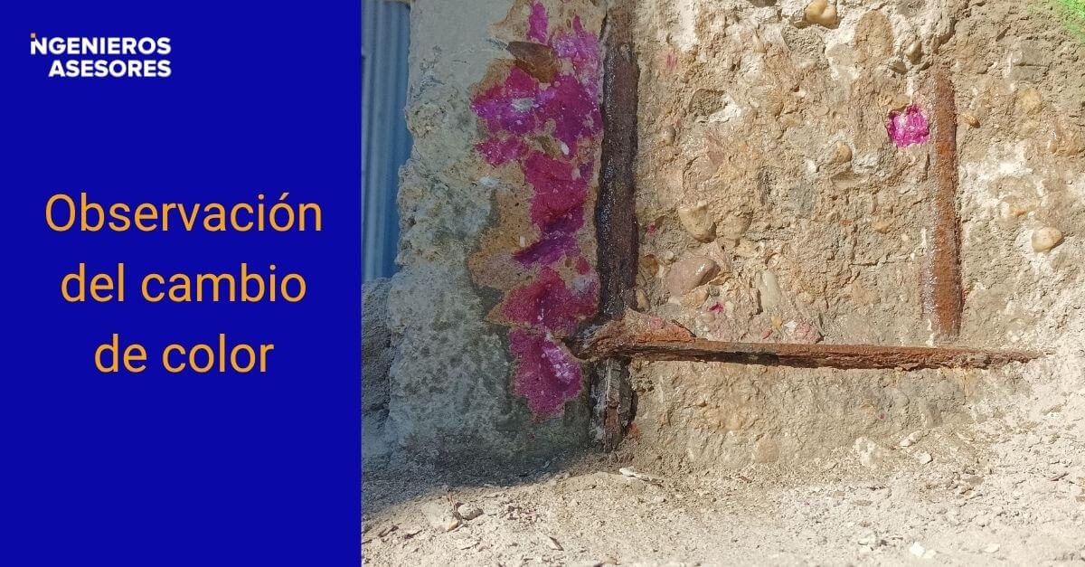 Observación del cambio de color en el proceso de medición del grado de carbonatación